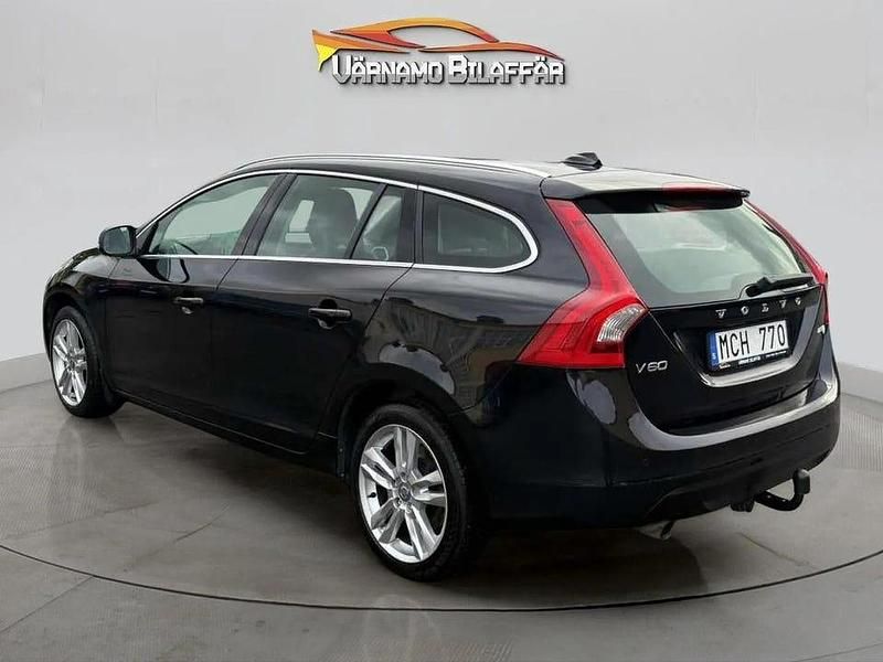 Begagnad Volvo V60 Summum 116 HK (85 kW) 2012 Svart Kombi