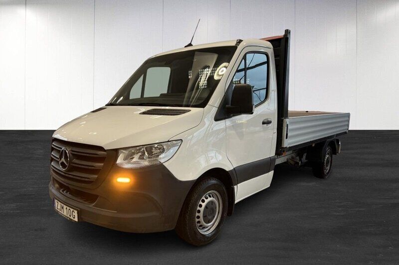 Vit (white) Begagnad 2022 Mercedes Sprinter Van | 407 375 kr (Marknadspris) - Bild 1/4