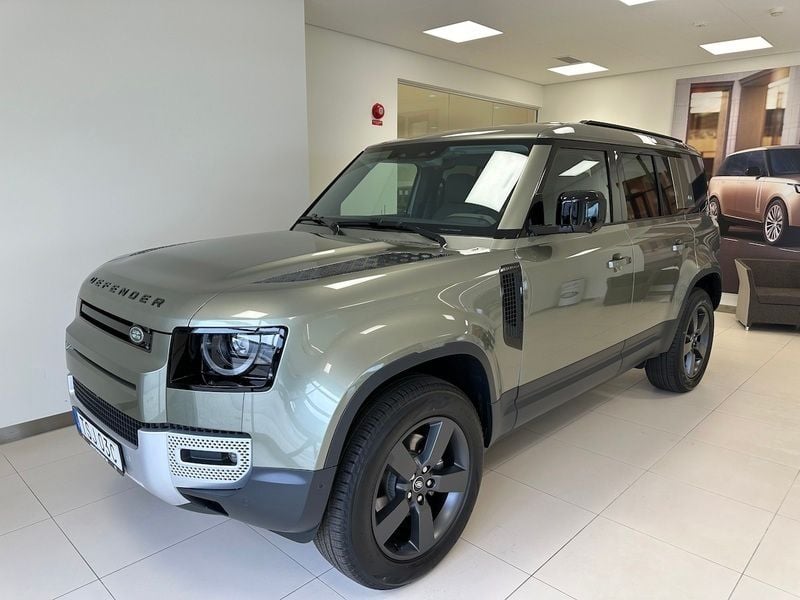 Begagnad Land Rover Defender SE 253 HK (186 kW) 2024 Grön SUV