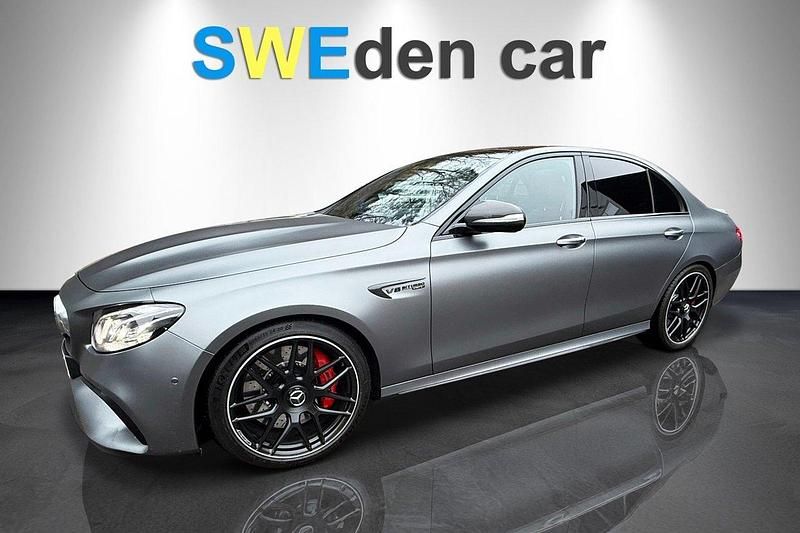 Grå Begagnad 2017 Mercedes E63S AMG AMG Sedan | 659 000 kr (Marknadspris) - Bild 1/4