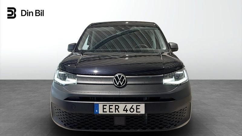 Ny VW Caddy 75 HK (55 kW) 2025 Deep black pärleffekt Minibuss