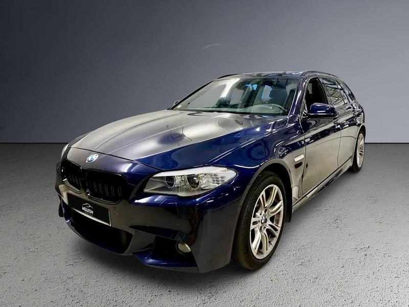 Blå Begagnad 2011 BMW 520 M Sport Kombi | 124 900 kr (Lite dyr) - Bild 1/1