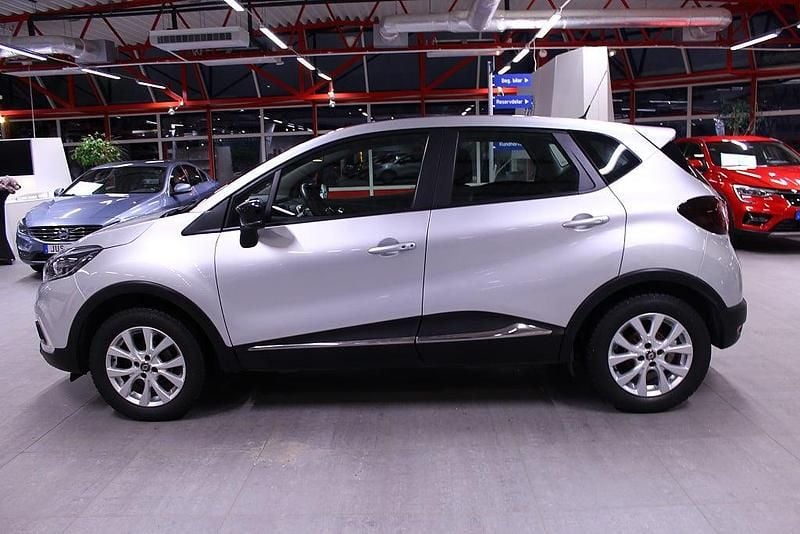 Begagnad Renault Captur 90 HK (66 kW) 2017 Silver SUV
