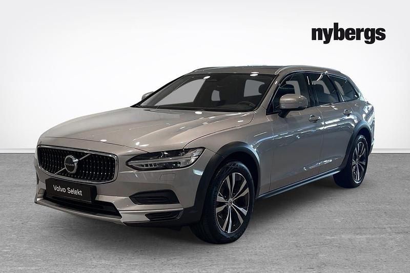 Silver Begagnad 2023 Volvo V90 CC Core Kombi | 459 000 kr (Marknadspris) - Bild 1/4