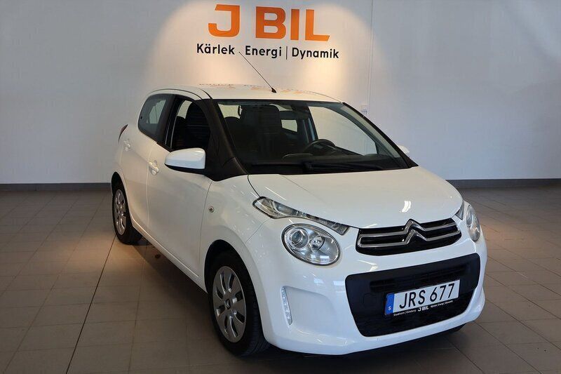 Vit Begagnad 2015 Citroën C1 Halvkombi | 74 900 kr (Lite dyr) - Bild 1/4