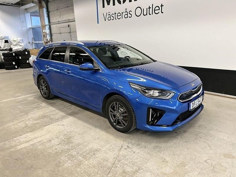 Blå Begagnad 2020 Kia Ceed Halvkombi | 184 900 kr (Marknadspris) - Bild 1/3