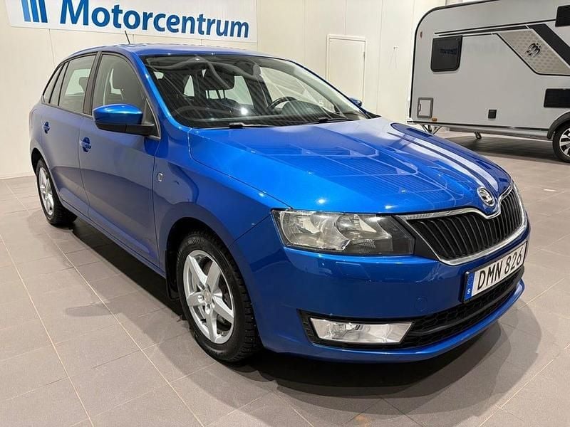 Blå Begagnad 2014 Skoda Rapid Halvkombi | 69 900 kr (Marknadspris) - Bild 1/4