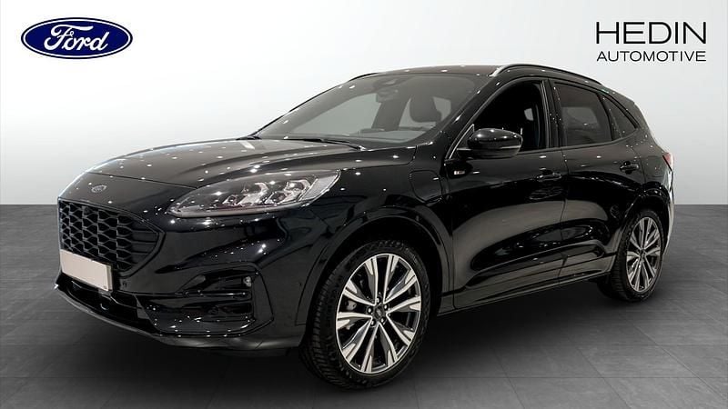 Svart (black) Begagnad 2022 Ford Kuga ST-Line X SUV | 299 900 kr (Marknadspris) - Bild 1/4