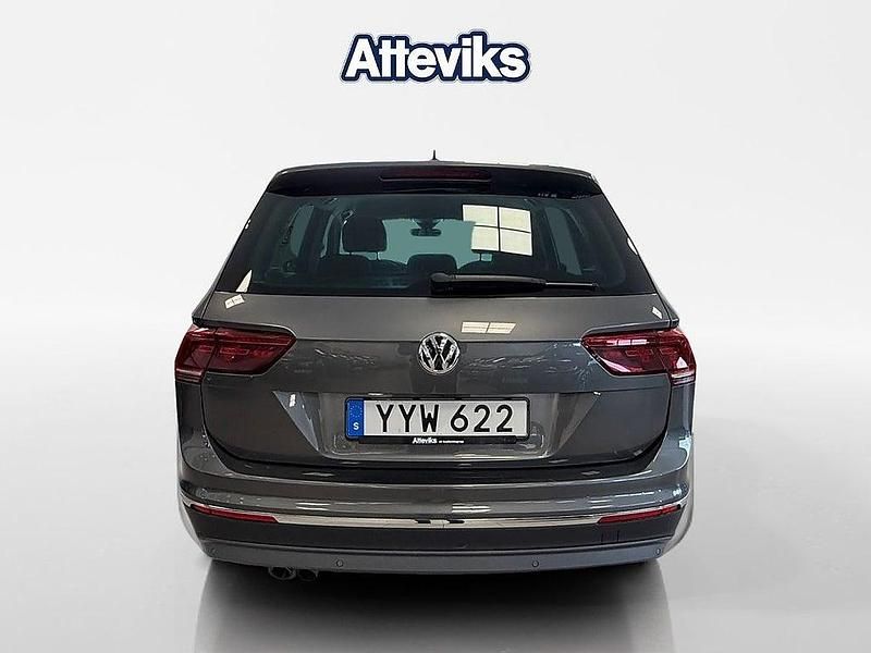 Begagnad VW Tiguan 192 HK (141 kW) 2017 Silver SUV