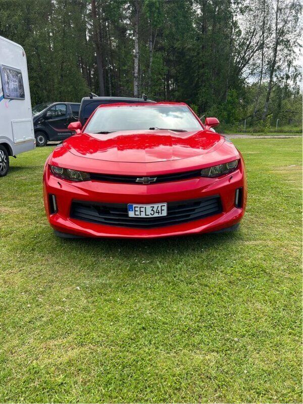 Röd Begagnad 2018 Chevrolet Camaro Sportkupé | 220 000 kr - Bild 1/4