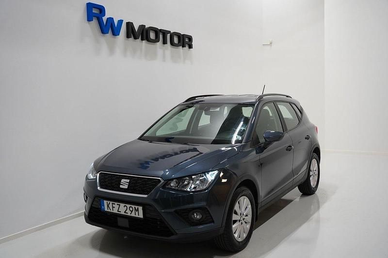 Mörkgrå Begagnad 2020 Seat Arona Style SUV | 168 800 kr (Marknadspris) - Bild 1/4