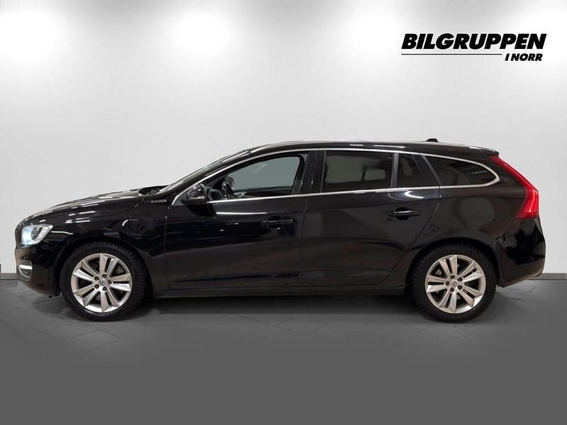 Begagnad Volvo V60 231 HK (169 kW) 2016 Svart Kombi