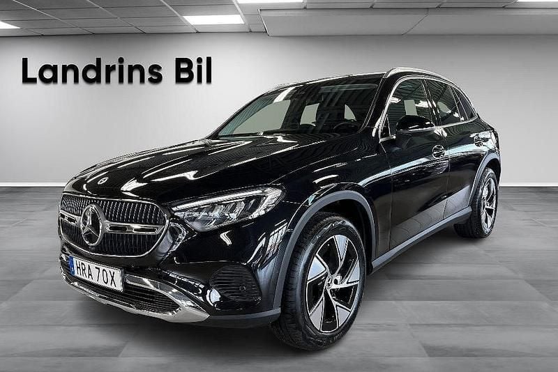 Svart Begagnad 2024 Mercedes GLC300e Avantgarde SUV | 629 900 kr (Superpris) - Bild 1/4