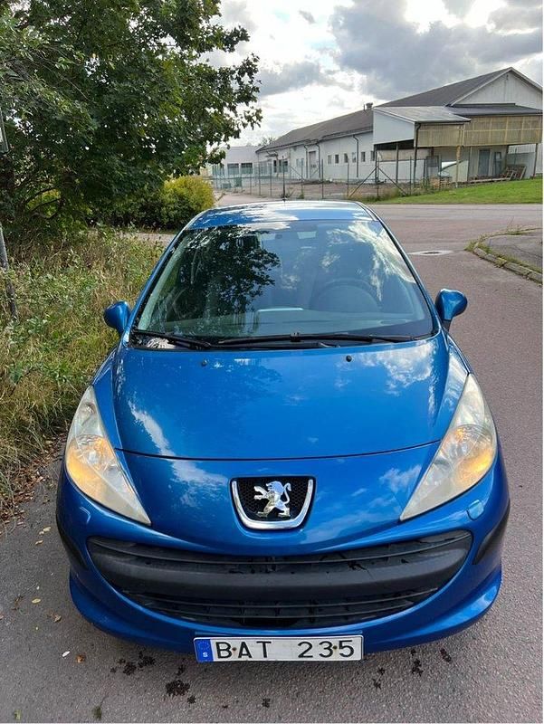 Blå Begagnad 2006 Peugeot 207 Halvkombi | 16 900 kr (Marknadspris) - Bild 1/4