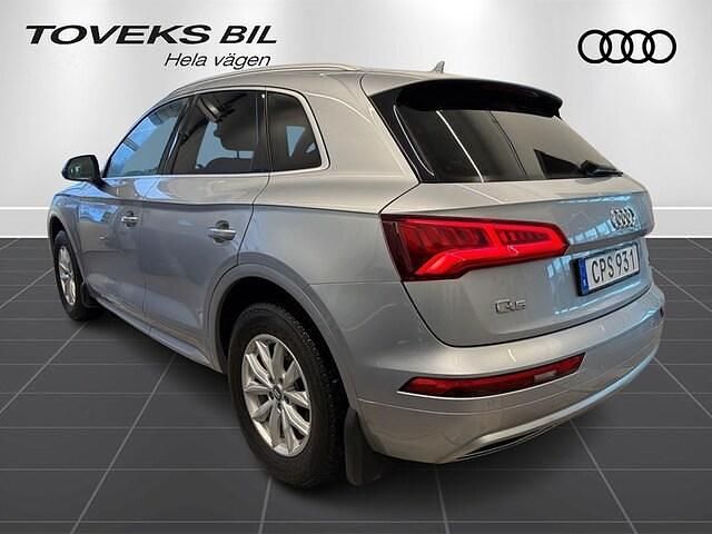 Begagnad Audi Q5 Sport 190 HK (139 kW) 2018 Florettsilver metallic SUV