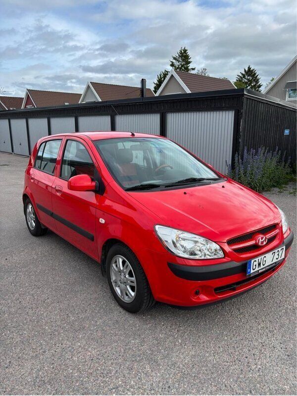 Röd Begagnad 2008 Hyundai Getz Halvkombi | 28 000 kr (Marknadspris) - Bild 1/4