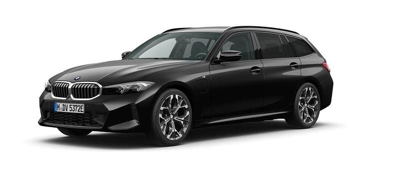 Ny 2025 BMW 330e Comfort Edition Kombi | 666 600 kr (Marknadspris) - Bild 1/4