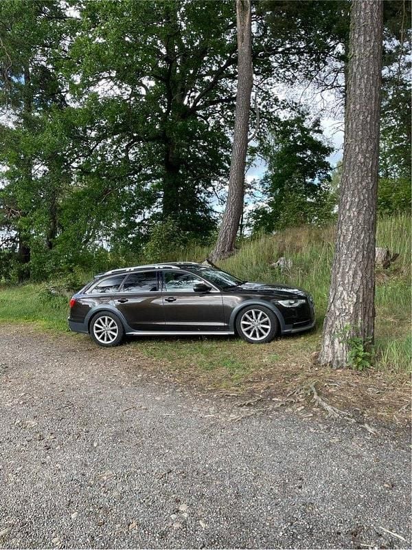 Brun Begagnad 2014 Audi A6 Allroad Kombi | 165 000 kr (Marknadspris) - Bild 1/4