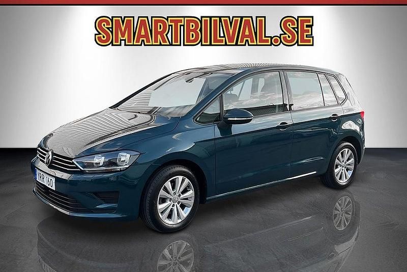Mörkgrön Begagnad 2017 VW Golf VII Halvkombi | 139 900 kr (Bra pris) - Bild 1/3