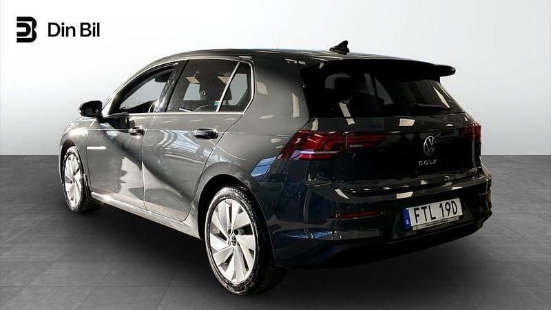 Begagnad VW Golf VIII Life 150 HK (110 kW) 2024 Mörkgrå Halvkombi