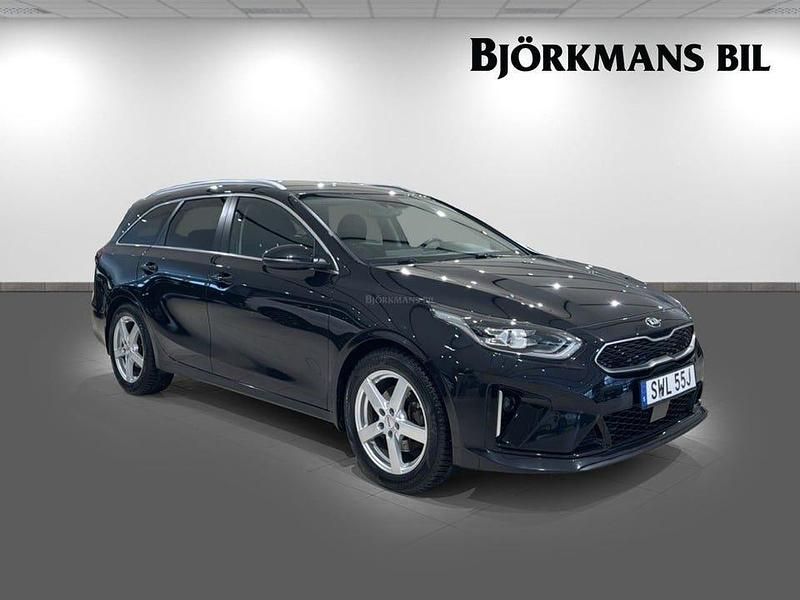 Begagnad Kia Ceed Sportswagon Advance 105 HK (77 kW) 2020 /1k/ pearl black m Kombi