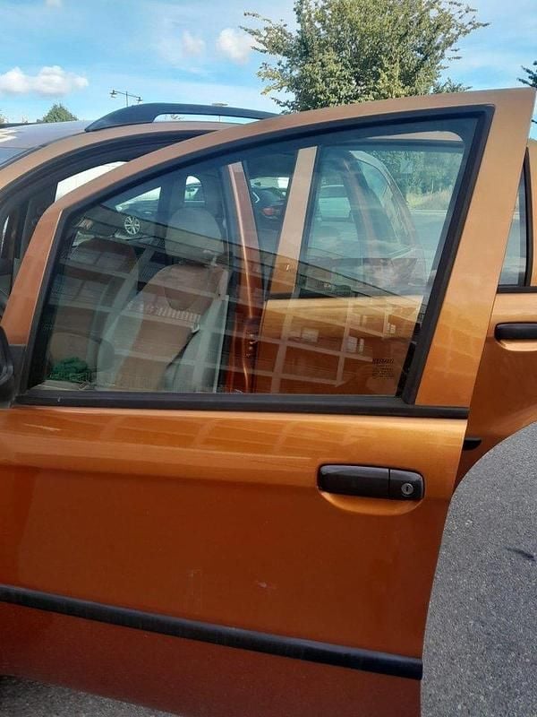 Orange Begagnad 2005 Fiat Idea Minibuss | 25 000 kr - Bild 1/4