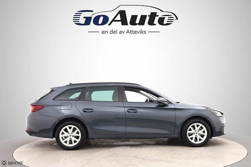 Begagnad Seat Leon Style 112 HK (82 kW) 2024 Grå Kombi