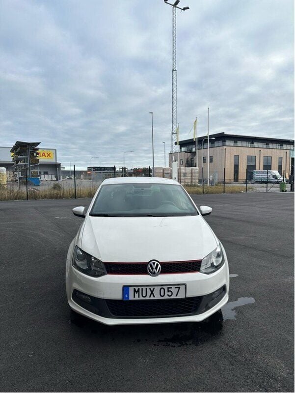 Vit Begagnad 2012 VW Polo GTI Halvkombi | 75 000 kr (Marknadspris) - Bild 1/4