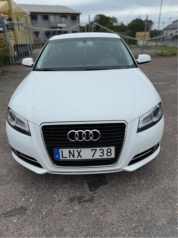 Begagnad 2011 Audi A3 Comfort Kombi | 70 000 kr (Marknadspris) - Bild 1/4
