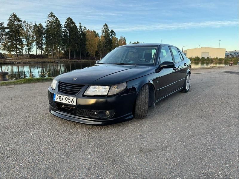 Svart Begagnad 2000 Saab 9-5 Sedan | 21 000 kr - Bild 1/4