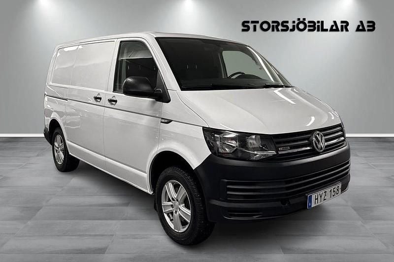 Vit Begagnad 2016 VW T6 Van | 149 000 kr (Superpris) - Bild 1/4