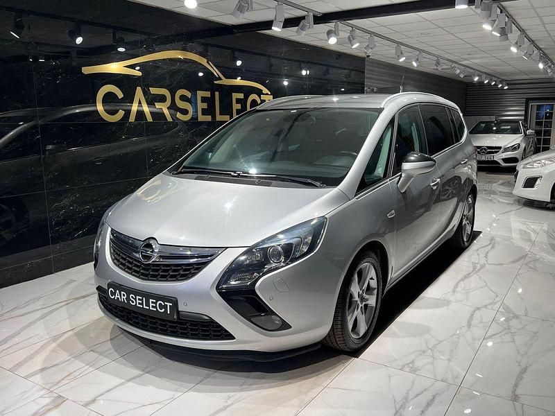 Begagnad Opel Zafira Tourer Enjoy 141 HK (103 kW) 2012 Grå Minibuss