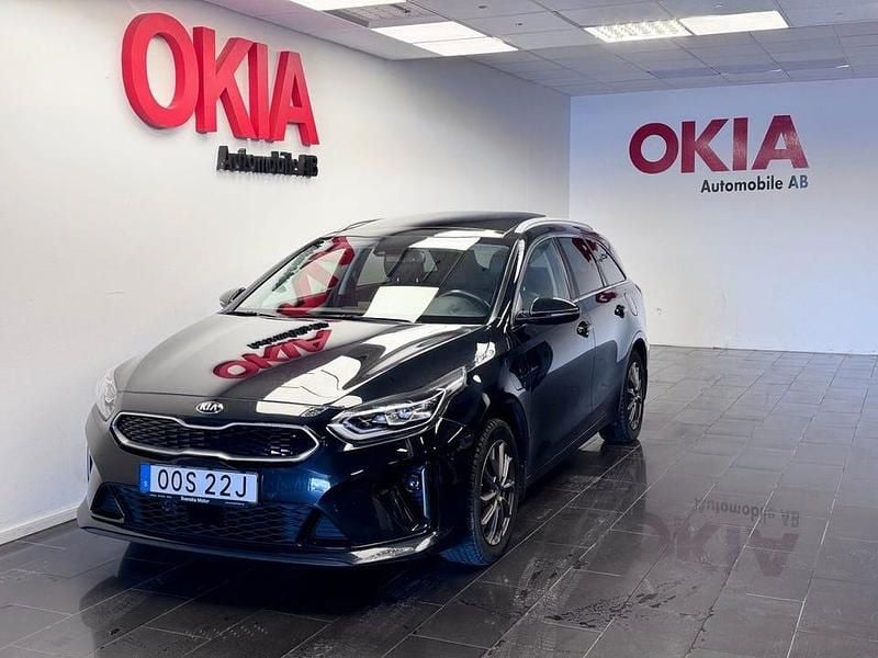 Begagnad Kia Ceed Sportswagon Plus 142 HK (104 kW) 2021 Svart Kombi
