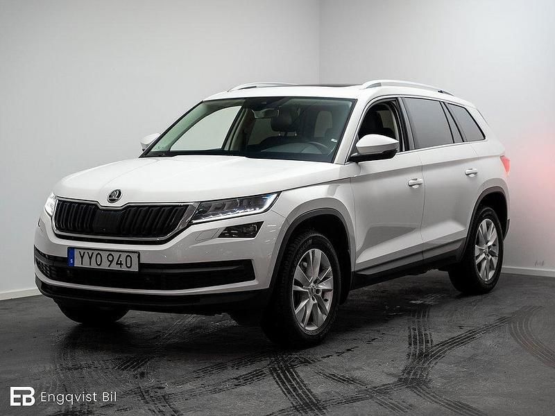 Vit Begagnad 2017 Skoda Kodiaq Business Line SUV | 274 900 kr (Lite dyr) - Bild 1/4