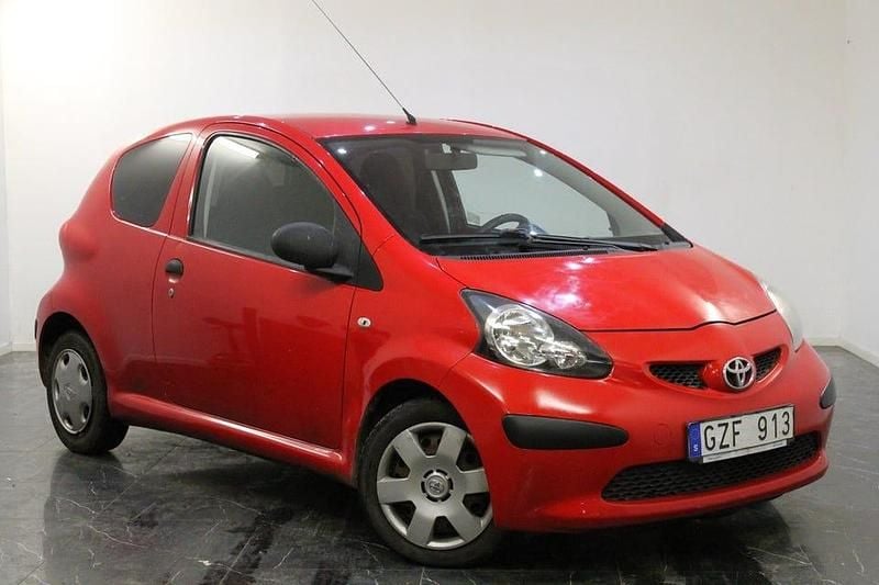 Röd Begagnad 2008 Toyota Aygo Halvkombi | 19 900 kr (Marknadspris) - Bild 1/4