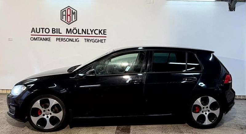 Begagnad VW Golf VII 140 HK (102 kW) 2012 Svart Halvkombi