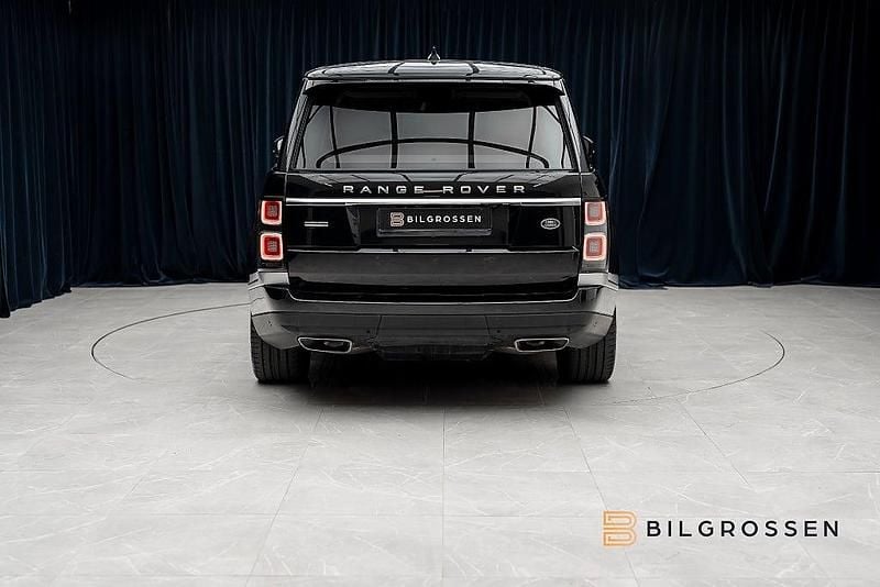Begagnad Land Rover Range Rover Autobiography 525 HK (386 kW) 2018 Svart SUV