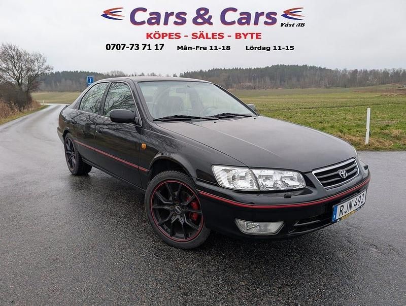Begagnad Toyota Camry 184 HK (135 kW) 2000 Svart Sedan