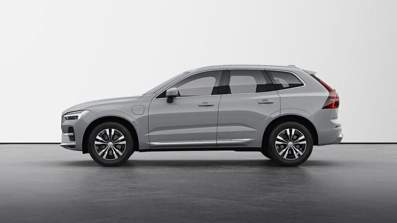 Grå Ny 2024 Volvo XC60 Core SUV | 559 500 kr (Marknadspris) - Bild 1/4