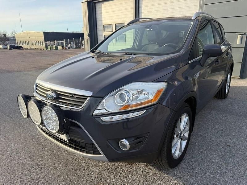 Grå Begagnad 2013 Ford Kuga Titanium SUV | 79 900 kr (Bra pris) - Bild 1/4