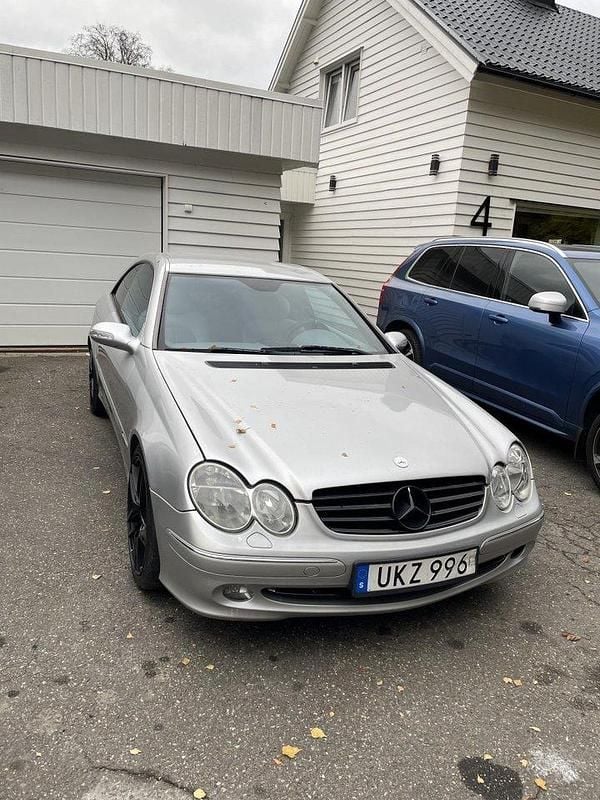 Grå Begagnad 2004 Mercedes CLK200 Avantgarde Sportkupé | 37 200 kr (Bra pris) - Bild 1/4