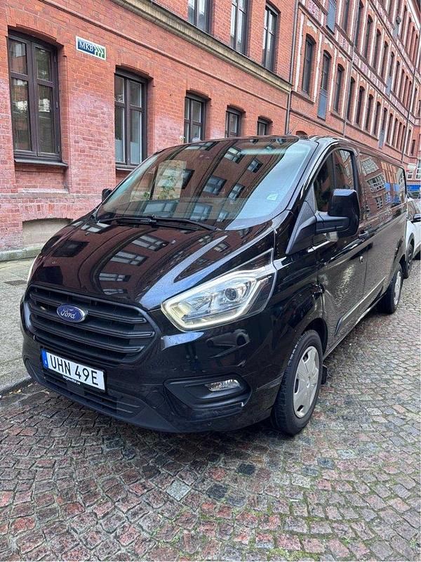 Svart Begagnad 2021 Ford Transit Custom Van | 215 000 kr (Marknadspris) - Bild 1/4