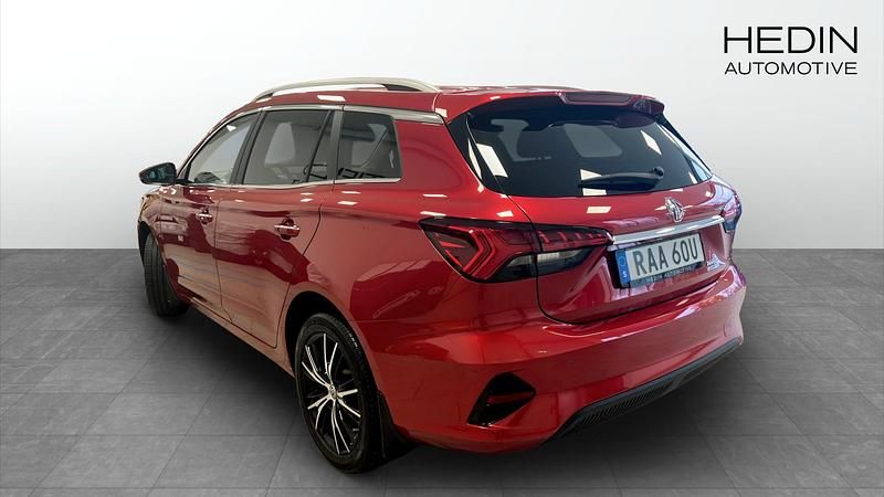 Begagnad MG MG5 EV Luxury 130 kW (177 HK) 2022 Röd (red) Kombi