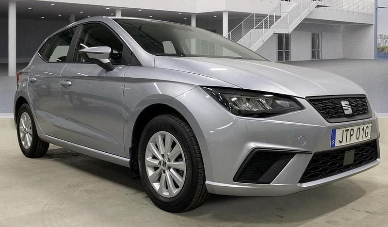 Silver Begagnad 2022 Seat Ibiza Comfort Halvkombi | 134 900 kr (Bra pris) - Bild 1/4