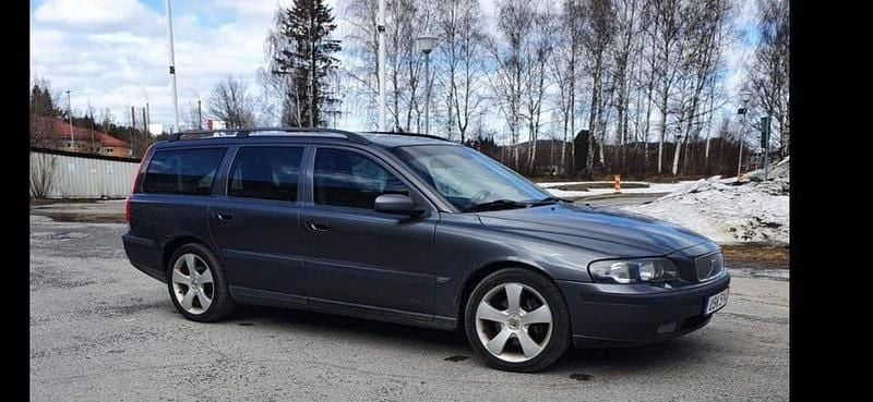 Begagnad 2004 Volvo V70 Business Edition Kombi | 15 500 kr (Bra pris) - Bild 1/2