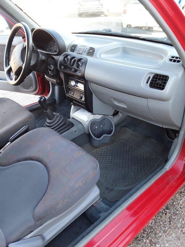 Röd Begagnad 2000 Nissan Micra Halvkombi | 18 500 kr - Bild 1/4