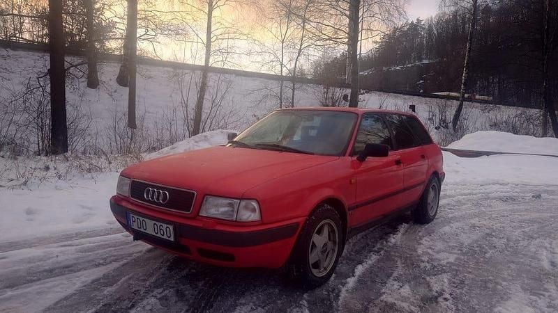 Begagnad Audi 80 115 HK (84 kW) 1994 Laserröd, röd, Kombi