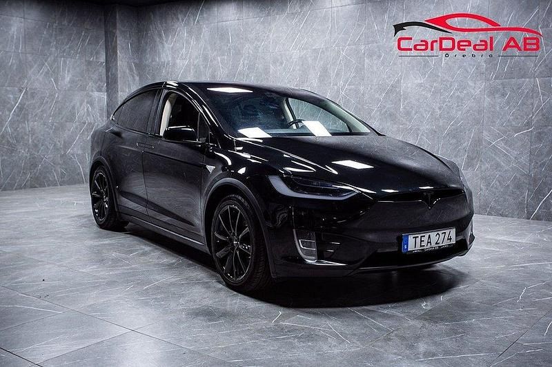 Svart Begagnad 2016 Tesla Model X SUV | 279 800 kr - Bild 1/4