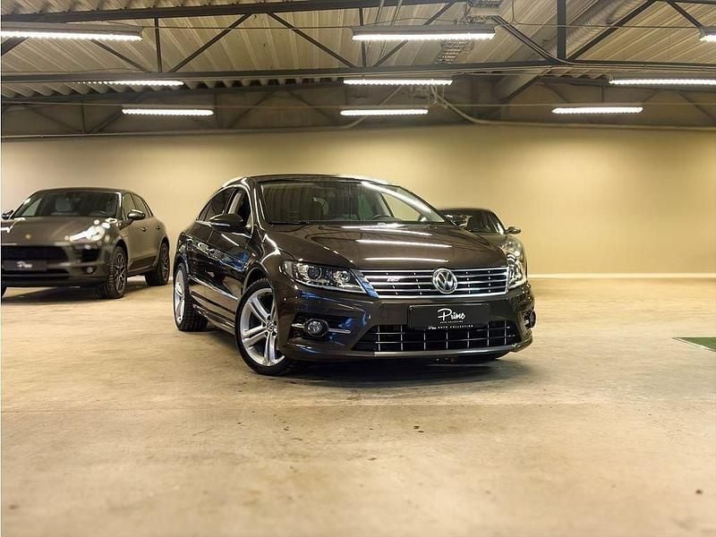 Mörkbrun Begagnad 2014 VW CC R-line Sedan | 139 900 kr (Lite dyr) - Bild 1/4