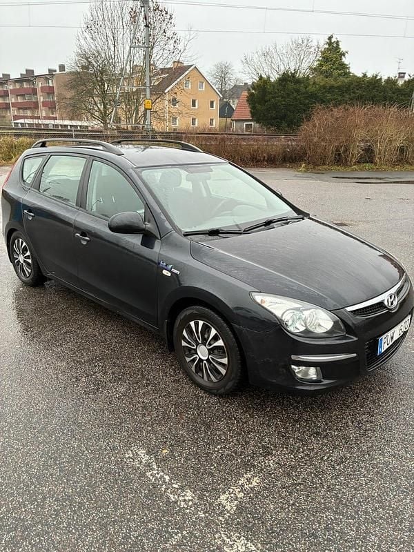 Begagnad 2010 Hyundai i30 Kombi | 12 000 kr (Superpris) - Bild 1/4